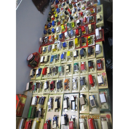 129 - A large quantity of Lledo diecast model cars, both boxes and cars loose, to include a Sarsons Ltd vi... 