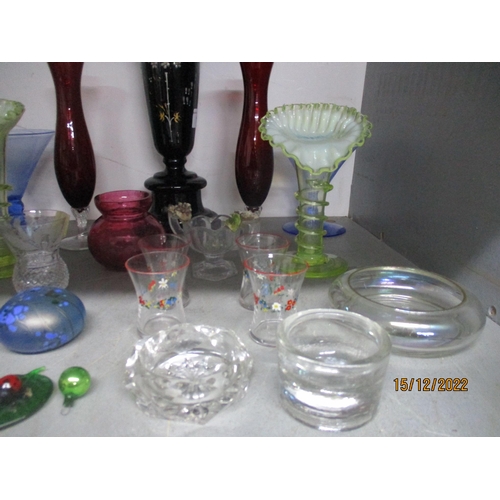 197 - A selection of glassware to include a pair of Victorian Vaseline Jack in the Pulpit vases with appli... 