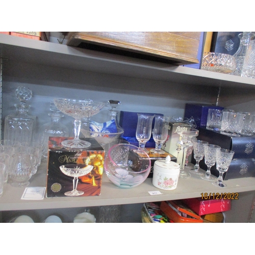 211 - A selection of mixed glassware, many boxed, to include decanters, Stuart Crystal, Dartington coffee ... 