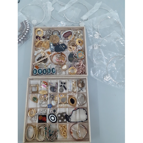 536 - A large quantity of costume jewellery to include a Lorus gents watch and blazer buttons Location: A1... 