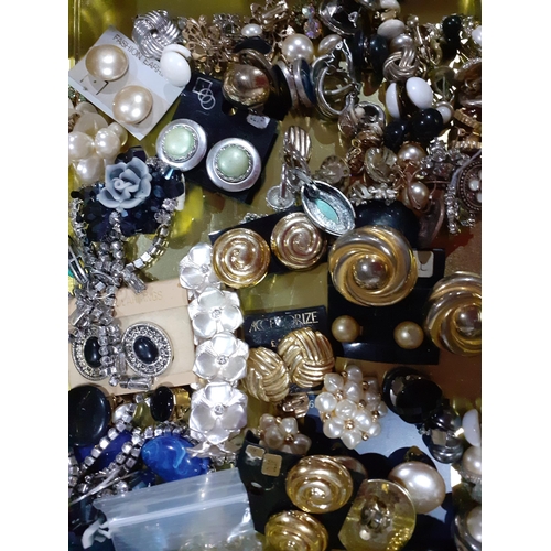 536 - A large quantity of costume jewellery to include a Lorus gents watch and blazer buttons Location: A1... 