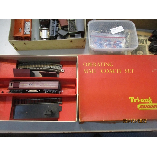 576 - A Triang, Hornby Dublo and other railway sets and accessories to include a Hornby 61572 engine and t... 