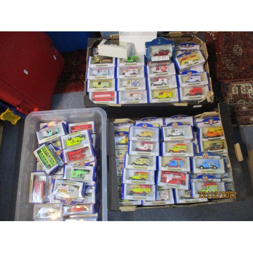 585 - Three boxes of Oxford die cast metal replica model vehicles and others
Location: RAF