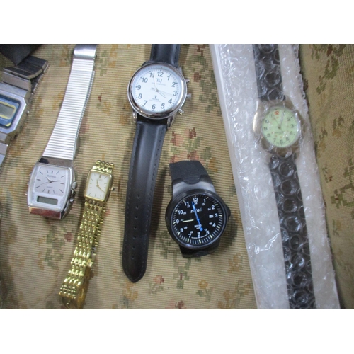 95 - A group of modern quartz wristwatches to include a boxed Aviator series watch HMO Perpetual time wat... 