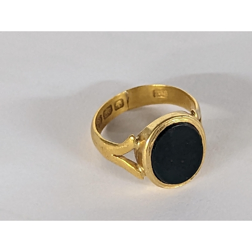 651 - A Victorian 22ct gold signet ring, hallmarked Birmingham 1864, 4.6g, Location: CAB3