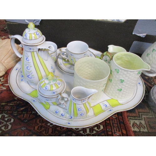 48 - A mixed lot of Art Deco and later ceramics to include a Hollohaza cabaret set on tray, Beleek china,... 