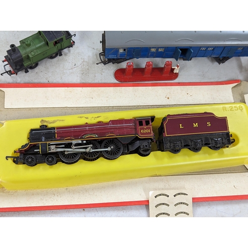 183 - Mixed model railway items to include tri-ang Princess Elizabeth engine, and other rolling stock, and... 