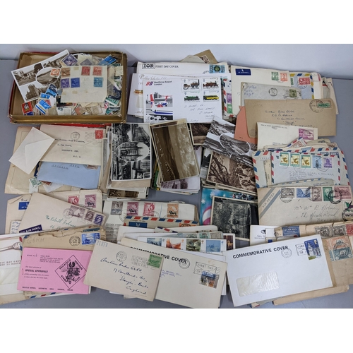 190 - A selection of postcards, franked envelopes, first day covers and loose stamps
Location: A2F