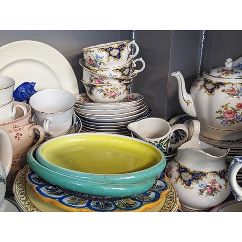 222 - A mixed lot of ceramics to include a Denby part tea set, Tuscan 'Windsor' part tea set, mixed plates... 