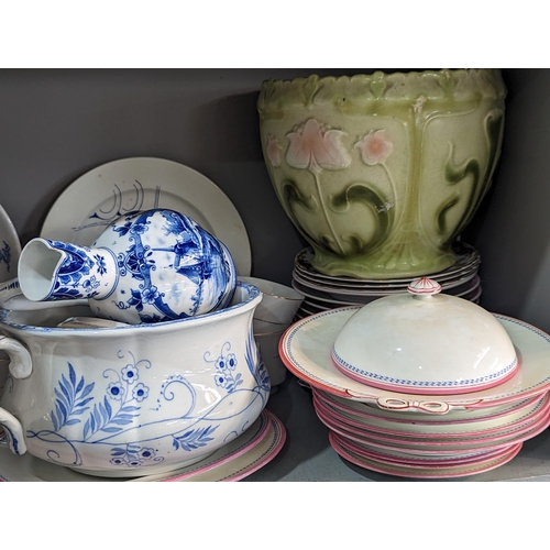 222 - A mixed lot of ceramics to include a Denby part tea set, Tuscan 'Windsor' part tea set, mixed plates... 