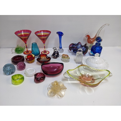 236 - Art and other glass to include White Friars, Mdina, Venetian glass, paperweights and other items
Loc... 