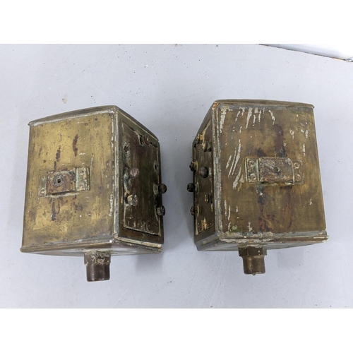 284 - Two ships brass navigation lamps, the brass plates inscribed 'Starboard Bow Light' and 'Port Bow Lig... 