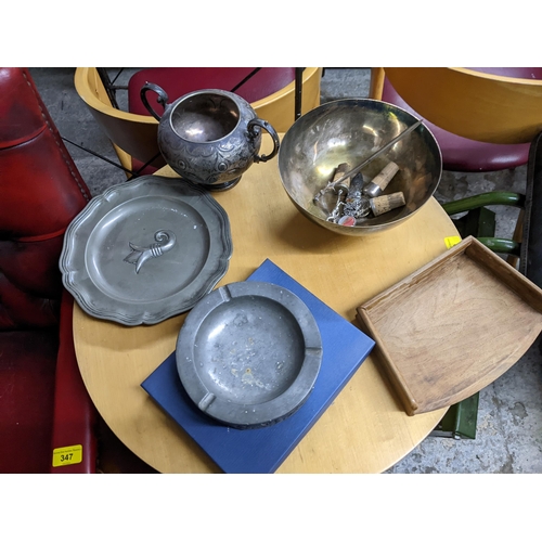 160 - Metalware to include pewter tankard, Middle Eastern copperware, silver plate and others
Location: G