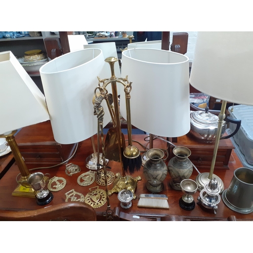 156 - A group of modern table lamps with metal stands, mixed metalware, horse brasses and silver plate 
Lo... 