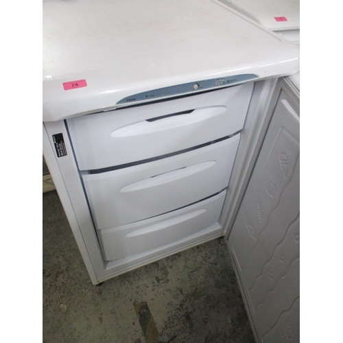 74 - A Hotpoint Future frost-free freezer F2A36 Location:G