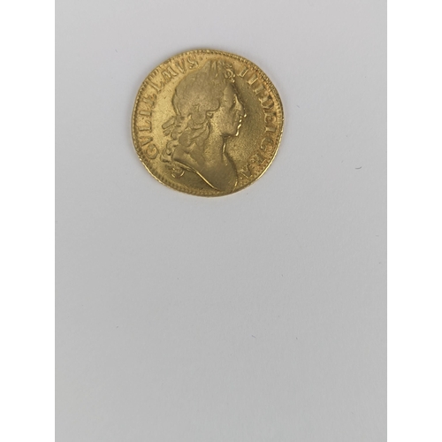 18 - Kingdom of England - William III (1694-1702) Guinea, dated 1701, second laureate bust of King Willia... 