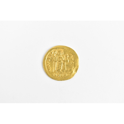 90 - Byzantine Empire (330/395 - 1453) - Phocas (602-610), Gold Solidus, draped and cuirassed bust of Emp... 