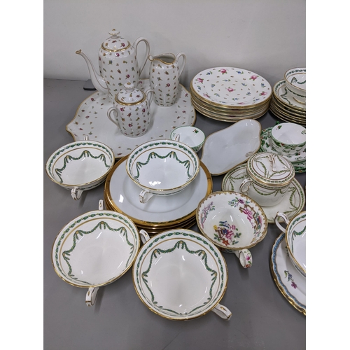 141 - A mixed lot of porcelain to include a Legrand & Co Limoges part tea set, Victorian Coalport plates, ... 