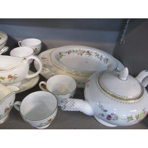 25 - A Wedgwood Mirabelle pattern tea/dinner service Location:6.6