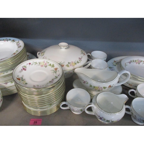25 - A Wedgwood Mirabelle pattern tea/dinner service Location:6.6