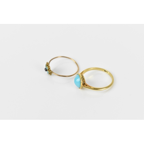 433 - A Georgian yellow metal, turquoise and diamond floral cluster ring, with central diamond accent and ... 