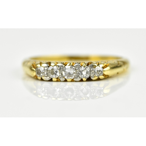 442 - An 18ct yellow gold five stone diamond ring, with graduated stones to the centre, all claw set in ca... 