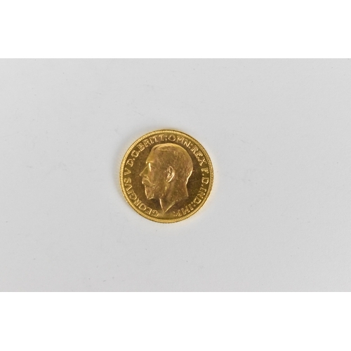 71 - United Kingdom - George V (1910-1936) Sovereign, dated 1925, London mint, uncrowned bust of King Geo... 