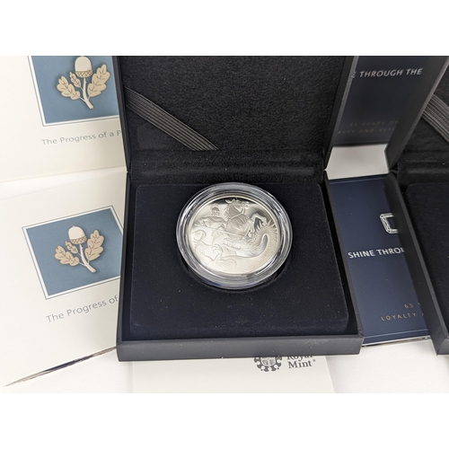 119 - United Kingdom - Elizabeth II (1952-2022) Royal Mint silver proof £5 coins to include 2017 Platinum ... 