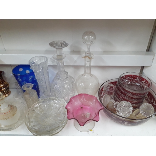 250 - Mixed 20th century glassware to include two 1950's vases A/F and matching tumblers, various decanter... 