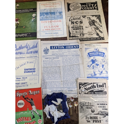 267 - 1940's - 60's football programmes to include 1958 FA cup final Many Utd v Bolton, 1957 Man Utd v Bla... 