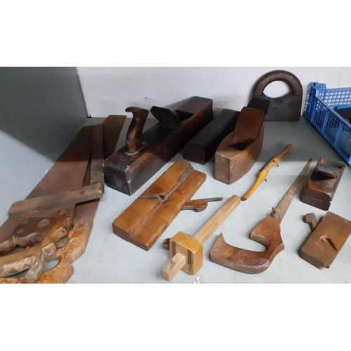 34 - Vintage tools to include a British Pibro Bran wooden plane, a small K Groom plane, and others, toget... 