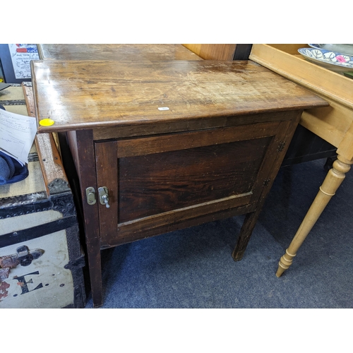 281 - A mid 20th century oak small side cabinet together with a single door pot cupboard
Location: RAB