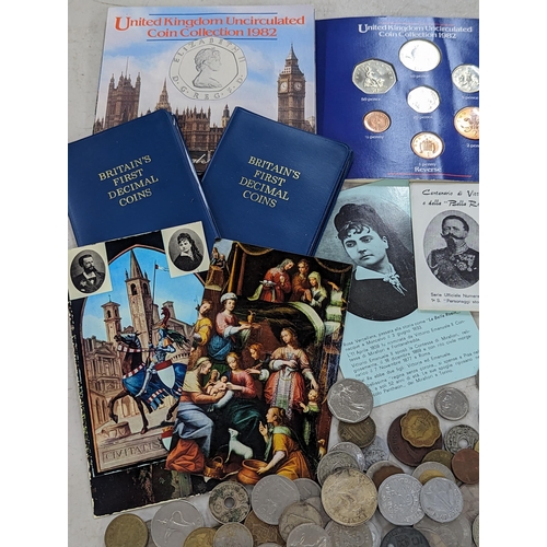 497 - A collection of mid/late 20th century British and World coinage, half-Crowns, and others, UK coin se... 