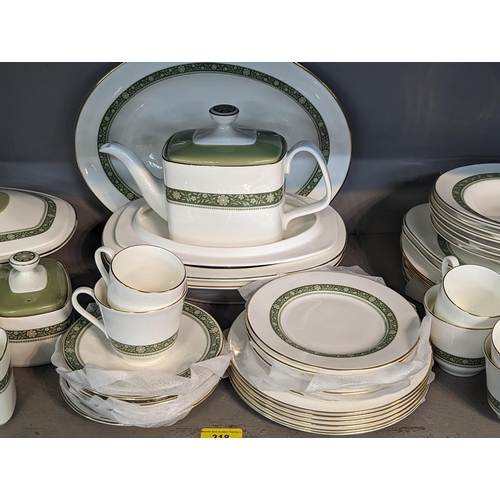 A Royal Doulton Rondelay pattern part dinner service to include dinner