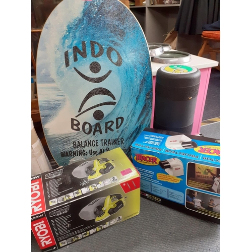 250 - A mixed lot to include an Indo balance board, a Ryobi 600w planer in original box, a Tracer projecto... 