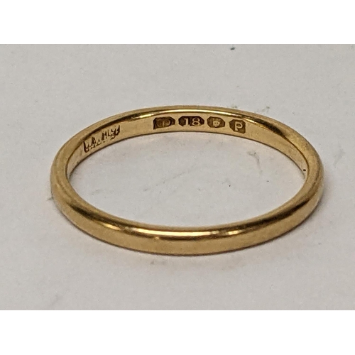 20 - An 18ct gold wedding band, 1.8g
Location: RING