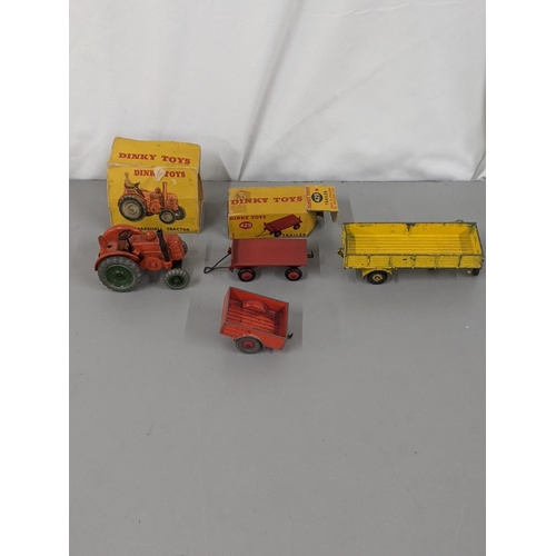 Dinky Toys No 301 Field-Marshall tractor with box (box A/F