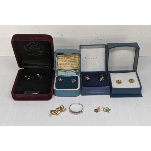 42 - A mixed lot of jewellery to include a pair of 9ct gold earrings inset with diamonds and ruby, and ot... 