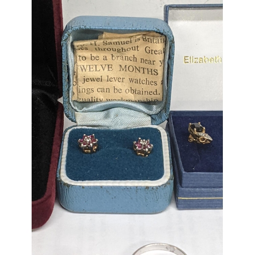 42 - A mixed lot of jewellery to include a pair of 9ct gold earrings inset with diamonds and ruby, and ot... 