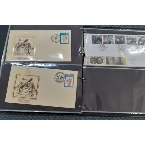 136 - A quantity of First Day covers, 1980's and 1990's, housed in a green folder together with a small qu... 