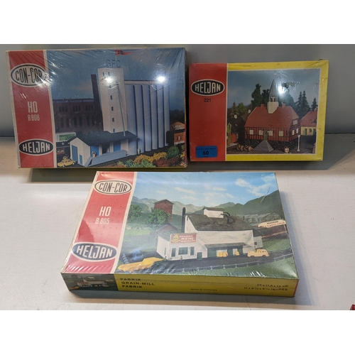 60 - Heljan models to include Heljan HO B805, HO B806 and Heljan 221, unopened
Location:4.2