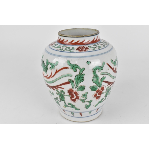 108 - A Chinese wucai porcelain vase, probably late Ming Shunzhi period in the 17th century , in green, ye... 