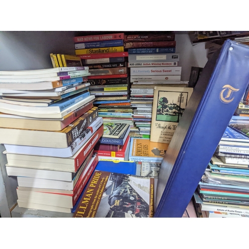 146 - A mixed lot of novels, paper back books, pamphlets and periodicals to include The New Yorker, Countr... 