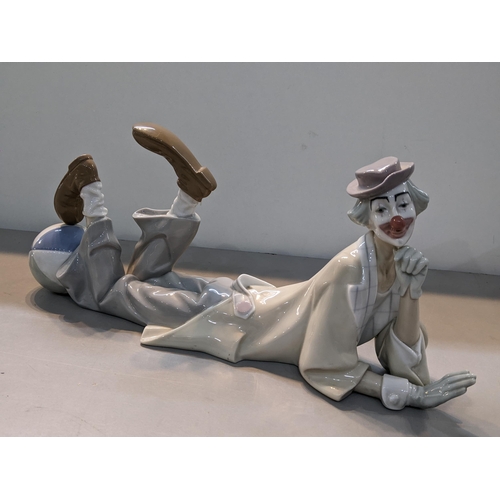 315 - A large Lladro Daisa figure of a clown, numbered 4618 with original box. Location:11.1