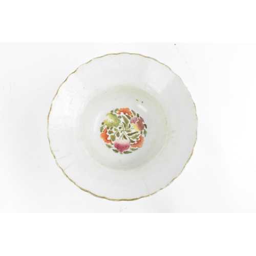 230 - A Chinese Qing dynasty porcelain flared bowl, Jiaqing period (1796-1820), with polychrome enamel ext... 