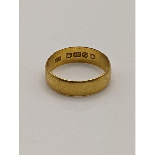 42 - A 22ct gold wedding ring 4.4g Location:CAB5