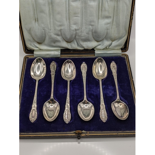 67 - Six cased silver teaspoons hallmarked Sheffield 1901, total weight 67.9g Location:TABLE1