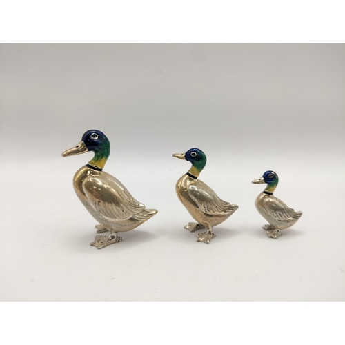 43 - A graduated set of three Saturno silver and enamelled model ducks, largest 5cm high
Location:LWB