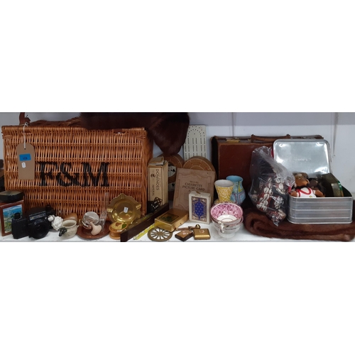 109 - A small Fortnum & Mason's hamper basket and mixed collectables to include playing cards, 2 vintage m... 