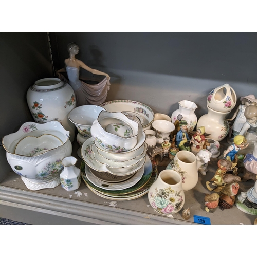 129 - Ceramics to include Lladro figures A/F Hummel and other figures, Aynsley china and decorative cerami... 